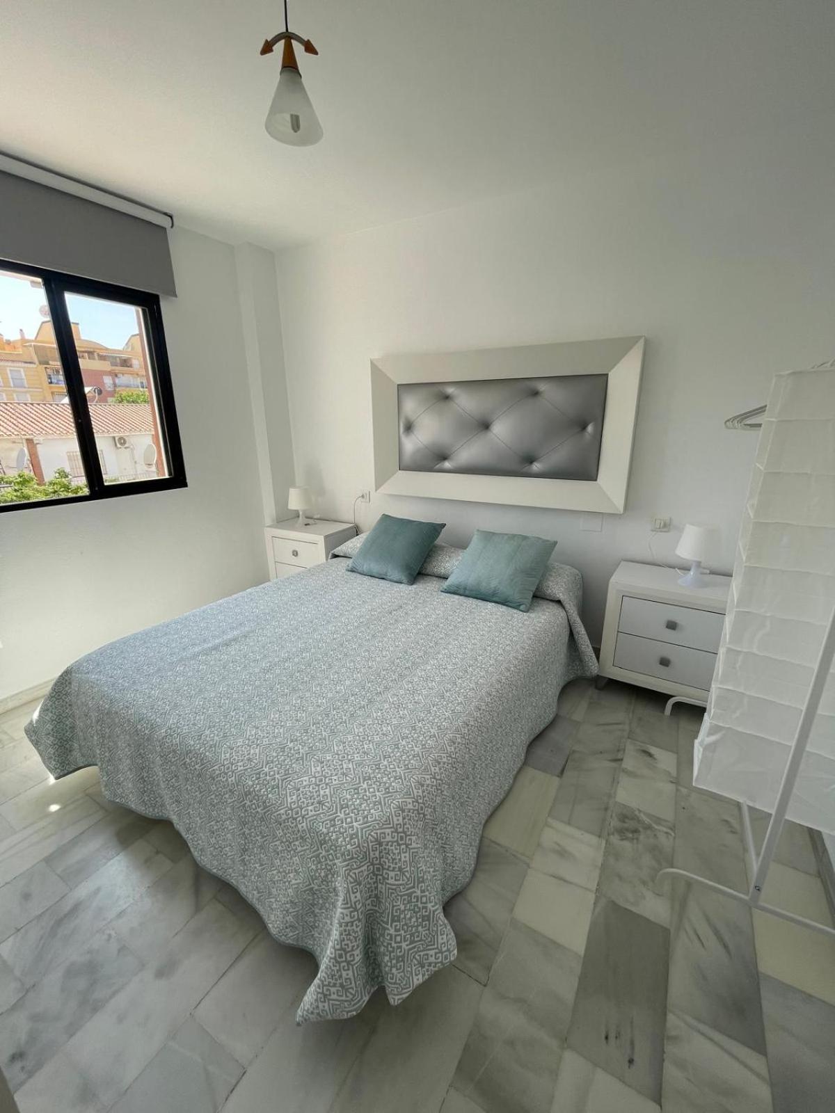 Apartamento Jardines Del Rocio Торре-дель-Мар Экстерьер фото